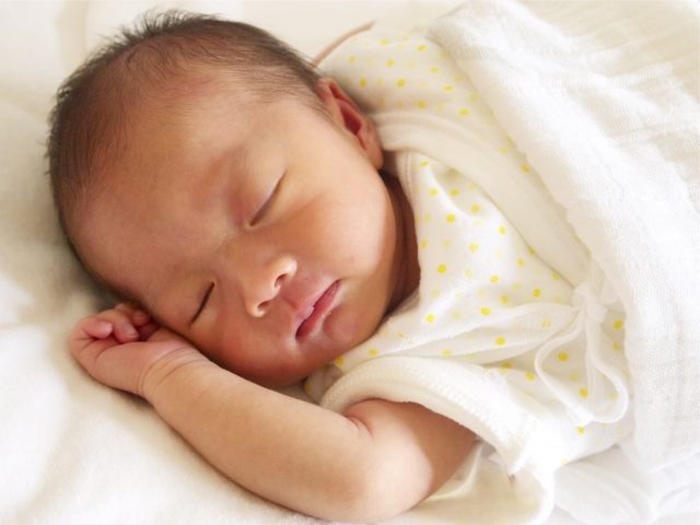 赤ちゃんを迎える前に知っておきたい新生児の特徴